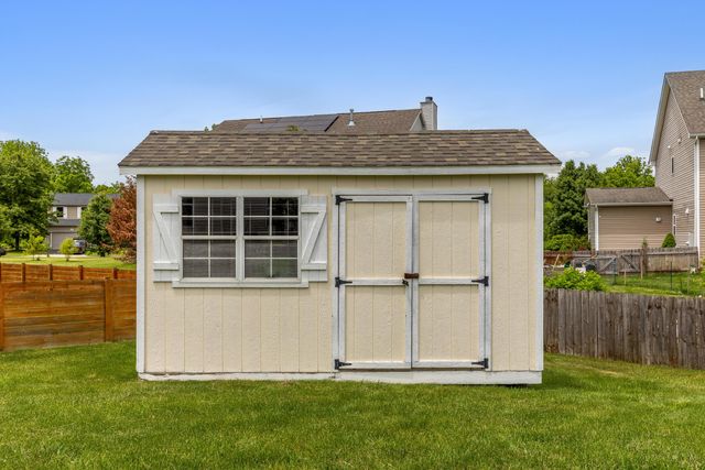 118 Stirling Way, Pataskala, OH 43062