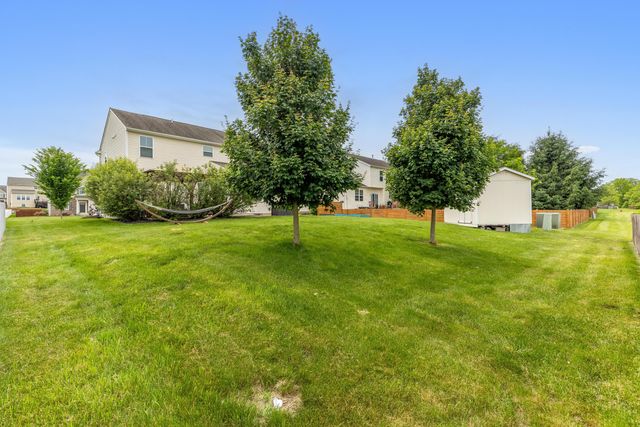 118 Stirling Way, Pataskala, OH 43062