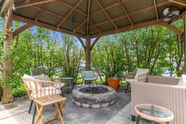 118 Stirling Way, Pataskala, OH 43062