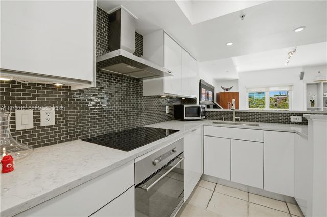 120 Jefferson Avenue 12022, Miami Beach, FL 33139