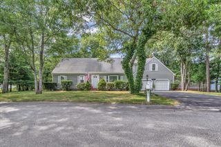 25 Wiley Post Lane, East Falmouth, MA 02536
