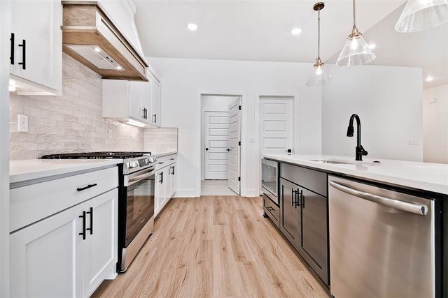 20 Lochgilphead Lane, Bella Vista, AR 72715