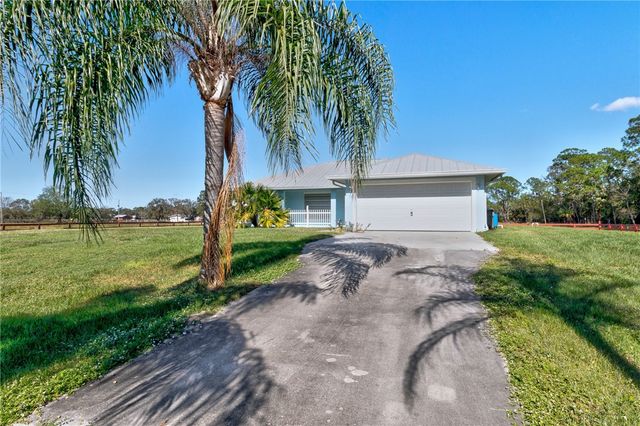 13720 101st Street, Fellsmere, FL 32948