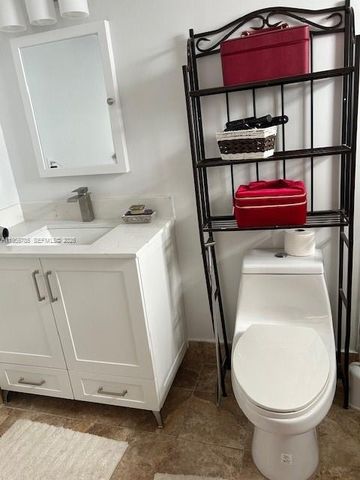 301 SE 3rd St 601, Dania Beach, FL 33004