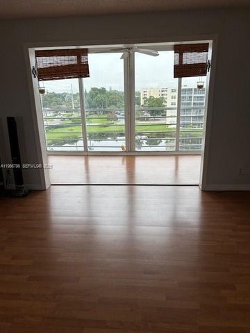 301 SE 3rd St 601, Dania Beach, FL 33004