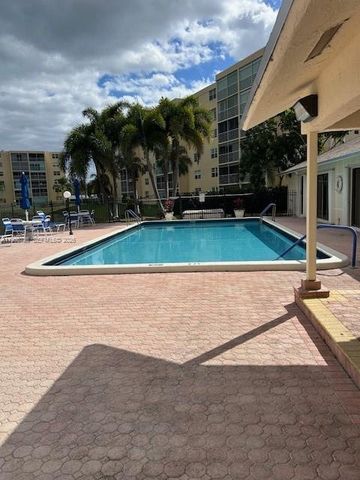 301 SE 3rd St 601, Dania Beach, FL 33004