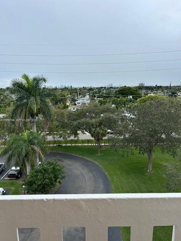 301 SE 3rd St 601, Dania Beach, FL 33004