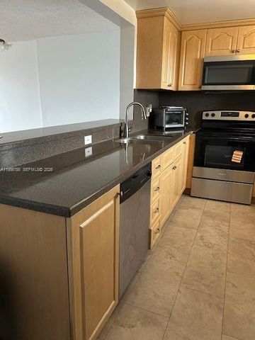 301 SE 3rd St 601, Dania Beach, FL 33004