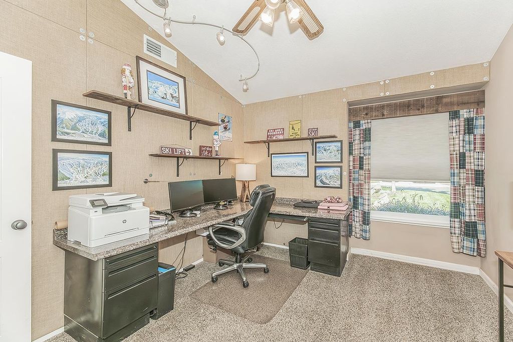 Image 30 of property listing at 8531 N Rowell Avenue, Fresno, CA 93720
