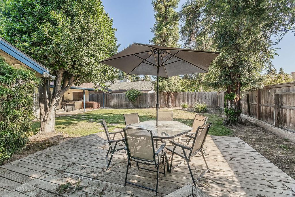Image 36 of property listing at 8531 N Rowell Avenue, Fresno, CA 93720