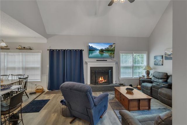160 Perry Creek Drive, Fayetteville, GA 30215