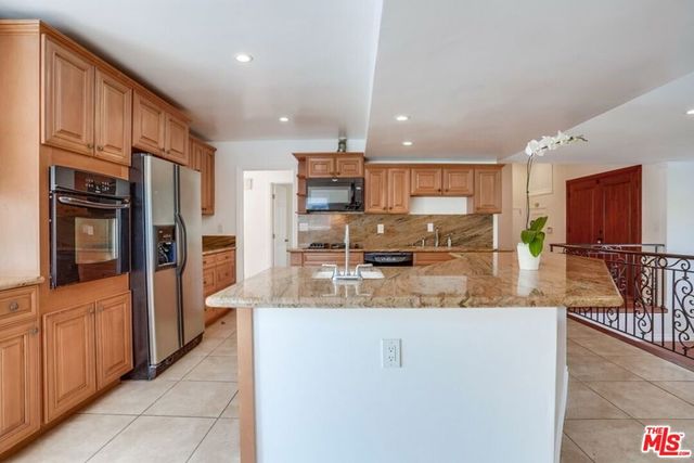 7230 W 90Th Street, Los Angeles, CA 90045