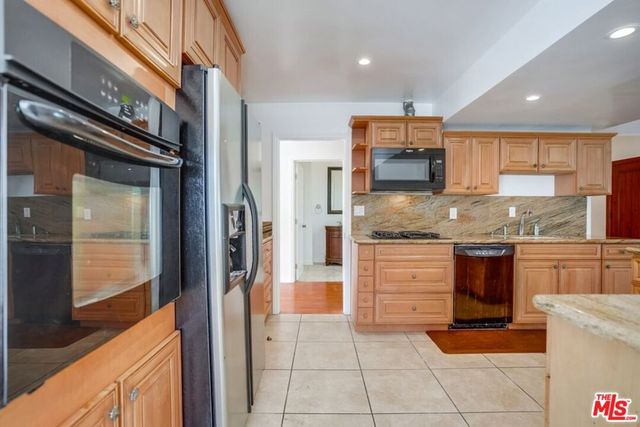 7230 W 90Th Street, Los Angeles, CA 90045