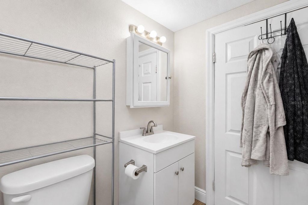 Image 23 of property listing at 1205 E SENECA AVENUE, Tampa, FL 33612