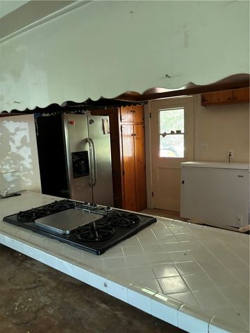 22665 Califa Street, Woodland Hills, CA 91367