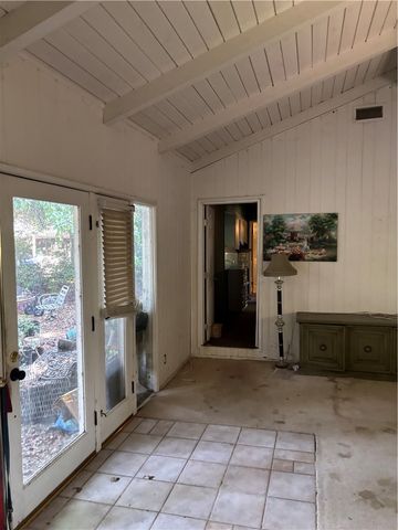 22665 Califa Street, Woodland Hills, CA 91367