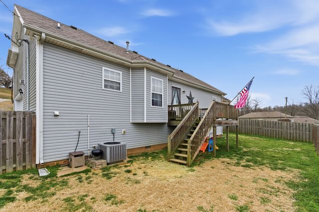 101 Jessikas Pl, Dickson, TN 37055