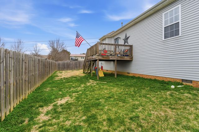 101 Jessikas Pl, Dickson, TN 37055