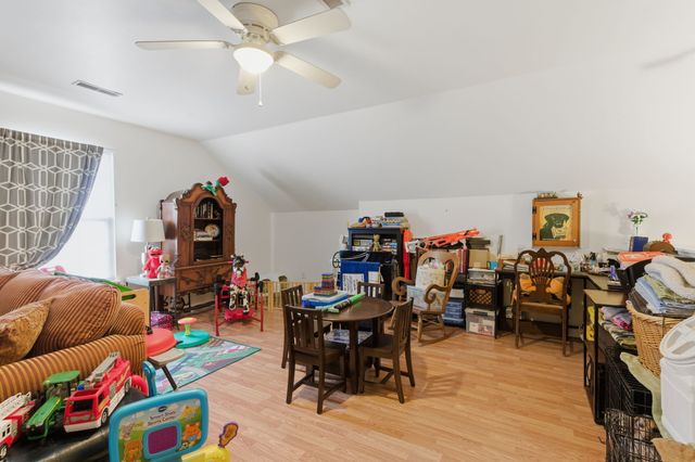 101 Jessikas Pl, Dickson, TN 37055