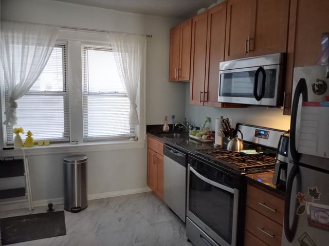 318 Sherman Avenue 1, Evanston, IL 60202