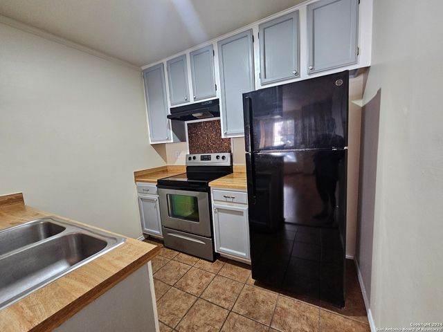 4803 Hamilton Wolfe Rd Apt 312, San Antonio, TX 78229