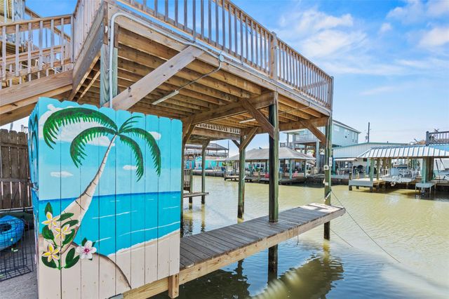 1287 N Crystal Beach Road, Crystal Beach, TX 77650