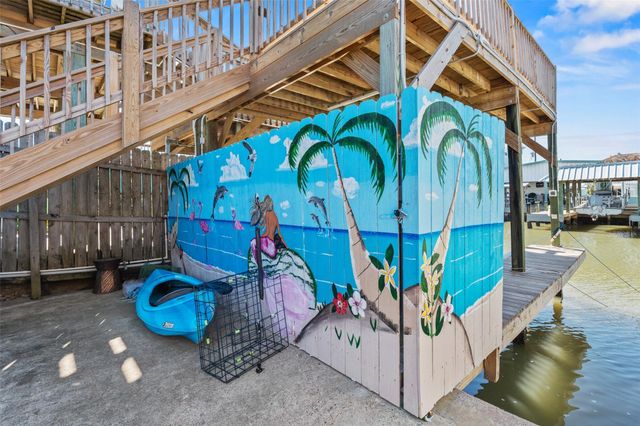 1287 N Crystal Beach Road, Crystal Beach, TX 77650