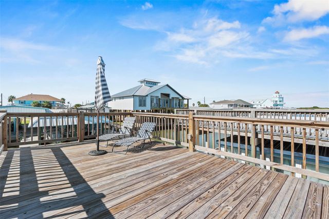 1287 N Crystal Beach Road, Crystal Beach, TX 77650