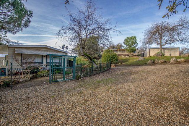 38150 Sumac Lane, Yokuts Valley, CA 93675