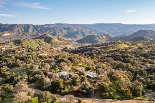 38150 Sumac Lane, Yokuts Valley, CA 93675