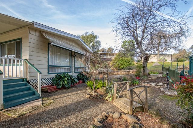 38150 Sumac Lane, Yokuts Valley, CA 93675