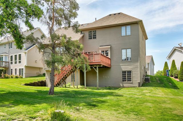 8004 Wilden Drive, Urbandale, IA 50322