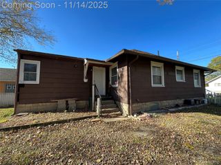 712 Sanford Street, Lansing, MI 48906