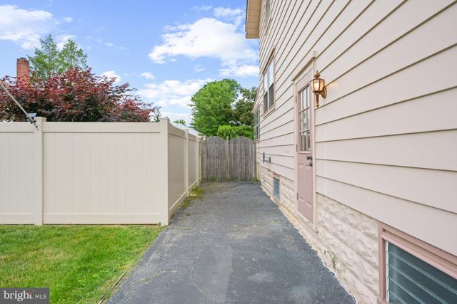 1421 MAPLE AVE, Haddon Heights, NJ 08035