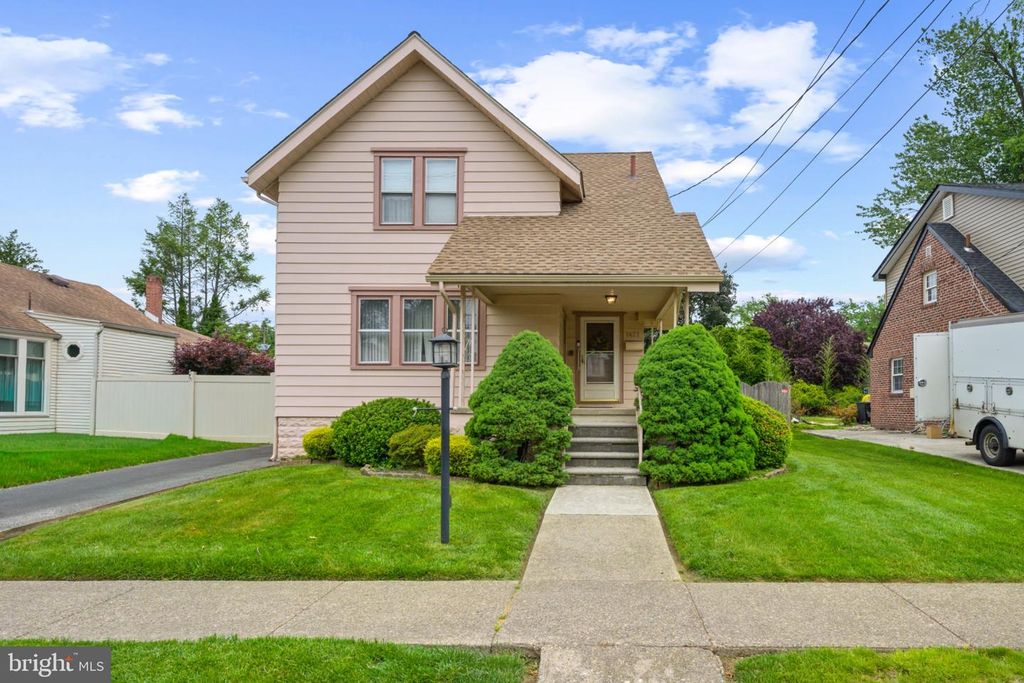 1421 MAPLE AVE, Haddon Heights, NJ 08035