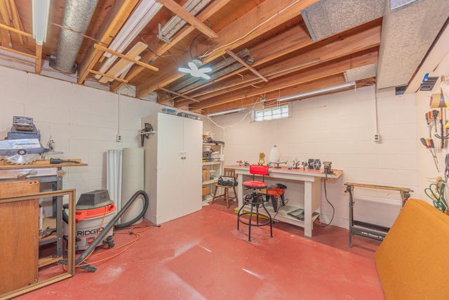 1075 Harold Circle, Scio Twp, MI 48103