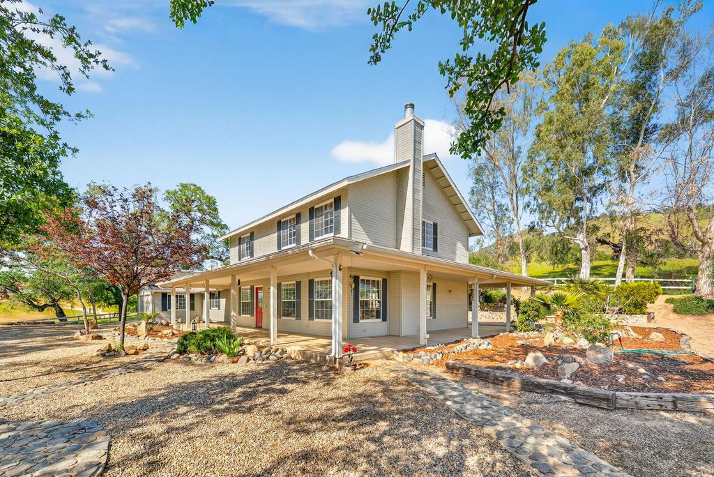 Image 1 of property listing at 6846 Chaparral Drive, Sanger, CA 93657