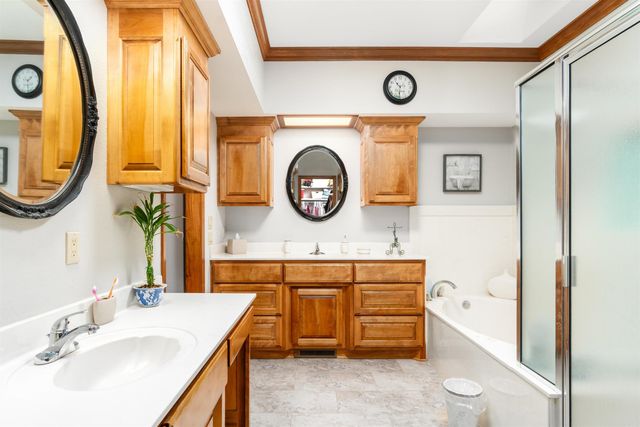23 Darro Way, Hot Springs Village, AR 71909