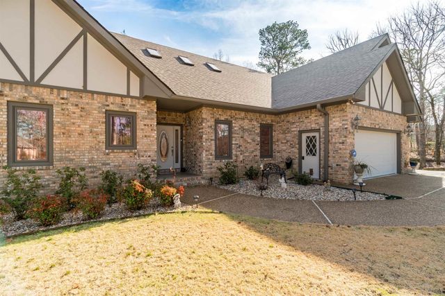 23 Darro Way, Hot Springs Village, AR 71909