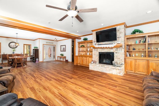 23 Darro Way, Hot Springs Village, AR 71909