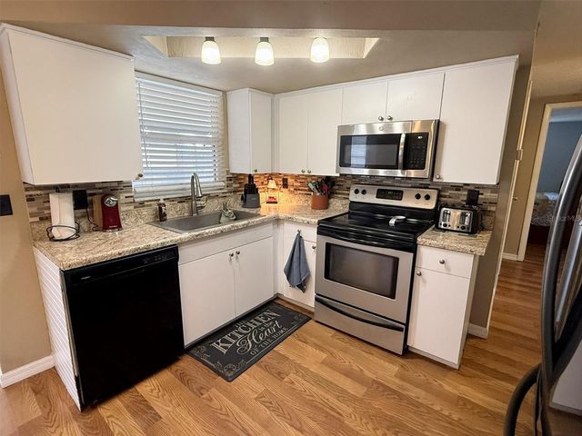 9721 LAKE CHRISE LANE, Port Richey, FL 34668