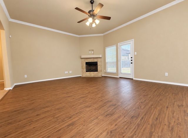 923 Grouse Road, Glenn Heights, TX 75154