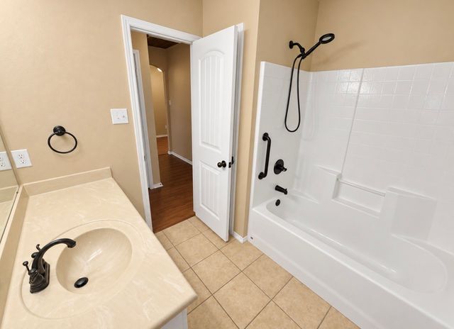 923 Grouse Road, Glenn Heights, TX 75154