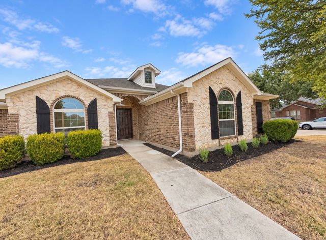 923 Grouse Road, Glenn Heights, TX 75154