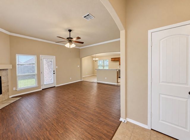923 Grouse Road, Glenn Heights, TX 75154