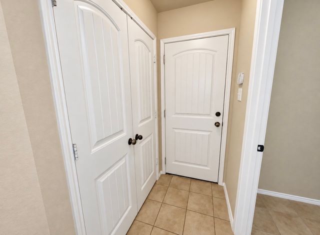 923 Grouse Road, Glenn Heights, TX 75154