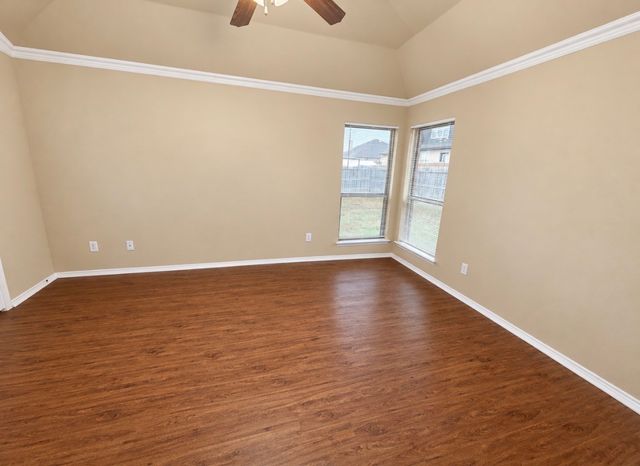 923 Grouse Road, Glenn Heights, TX 75154