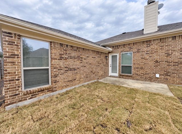 923 Grouse Road, Glenn Heights, TX 75154