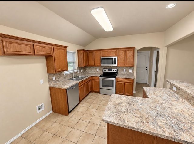 923 Grouse Road, Glenn Heights, TX 75154