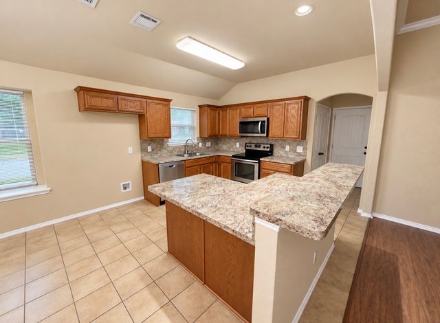 923 Grouse Road, Glenn Heights, TX 75154